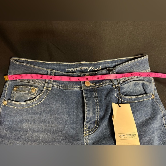 Blue Straight Leg Jeans with Subtle Fading - Picture 5 of 10